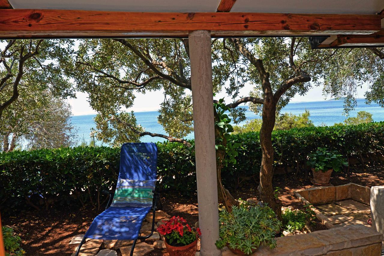 Sea Side Apartment Murter Exterior photo