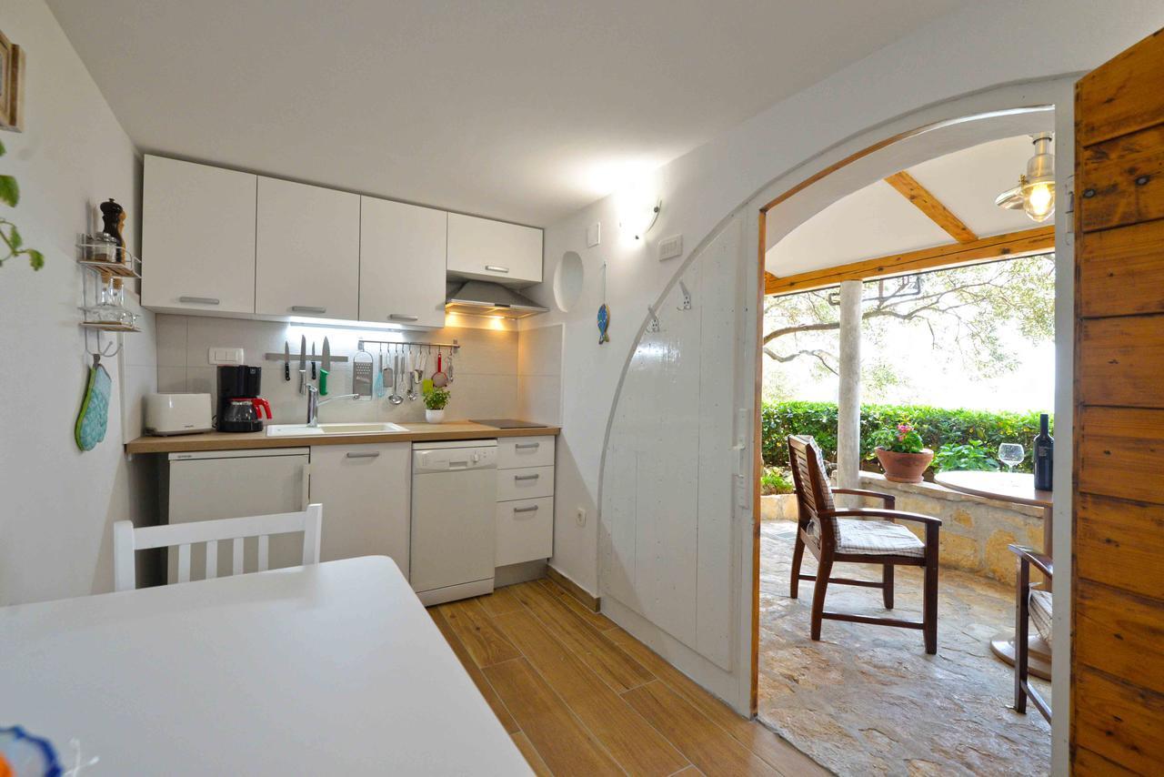 Sea Side Apartment Murter Exterior photo